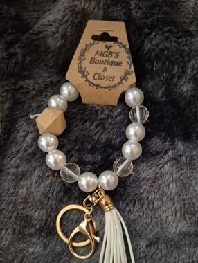 White Pearl Tassel Bracelet Keychain